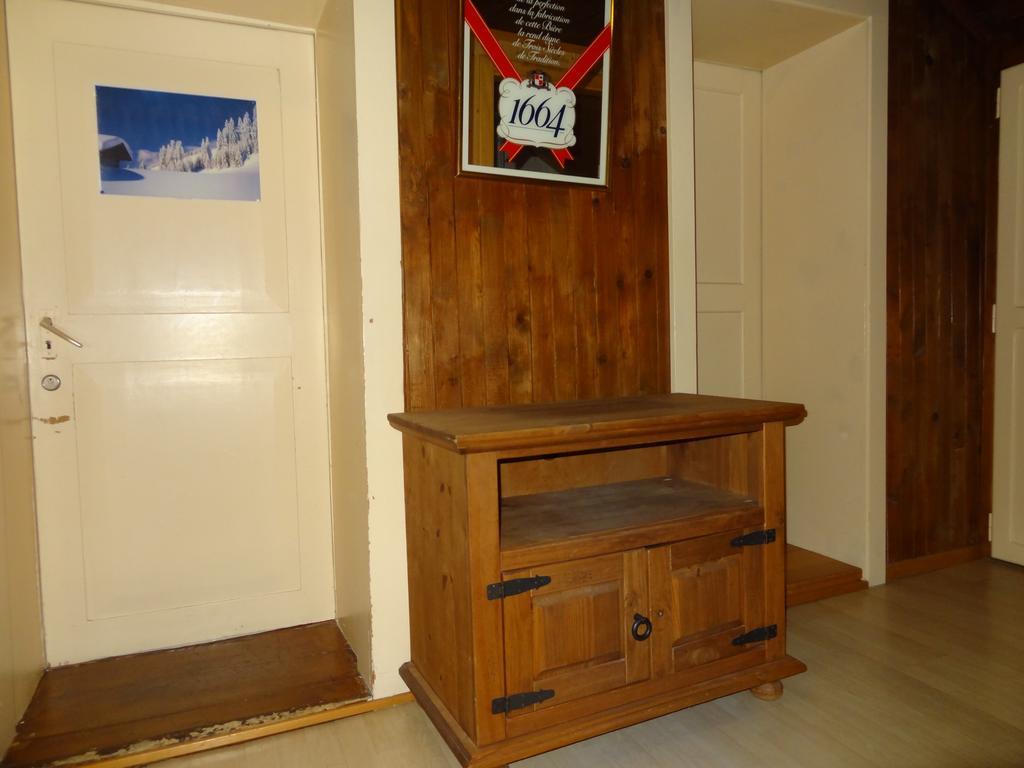 Helvetia Bed & Breakfast Troistorrents Room photo